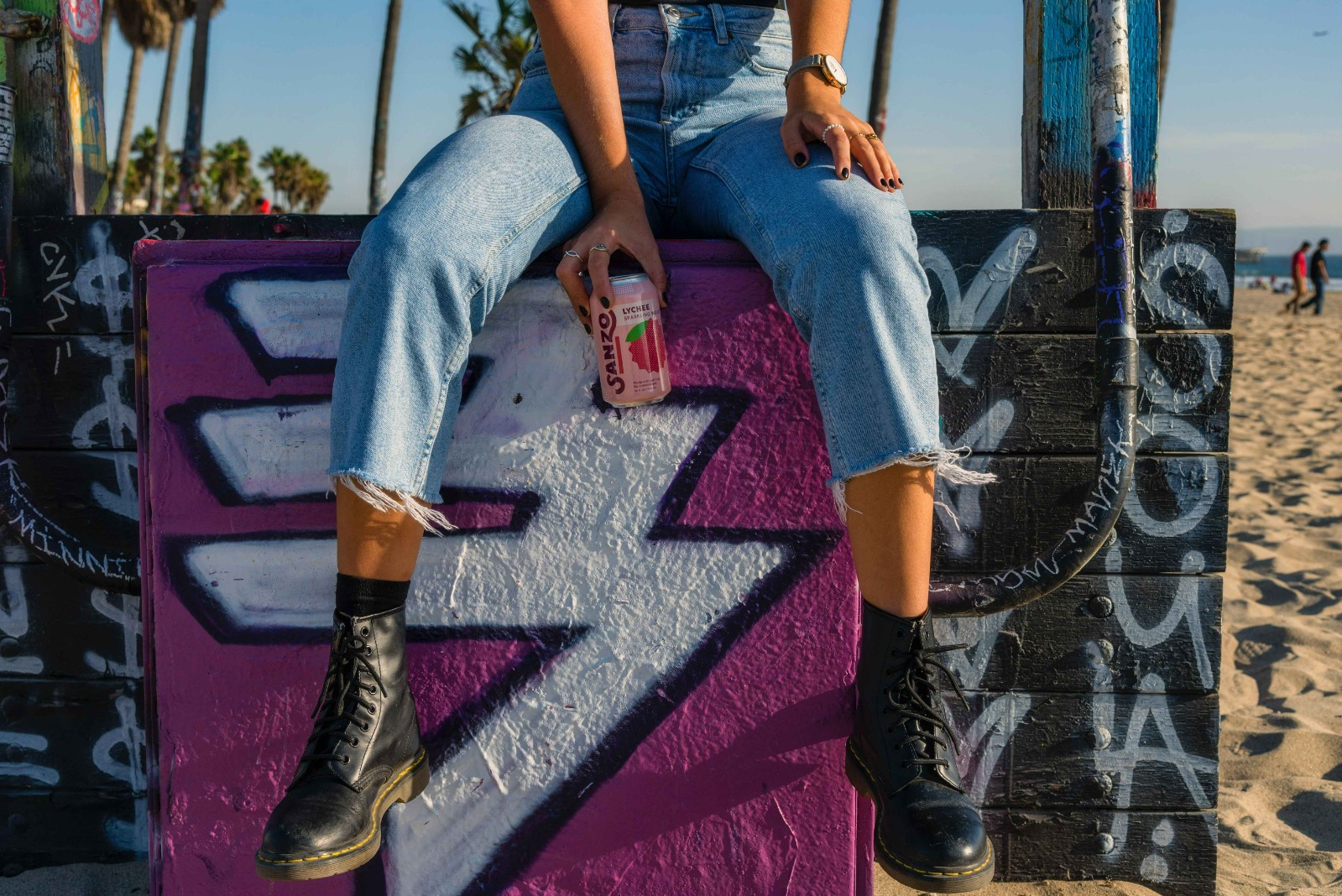 sanzo-sparkling-water-q8bmkpqDnGY-unsplash_2_11zon.jpg